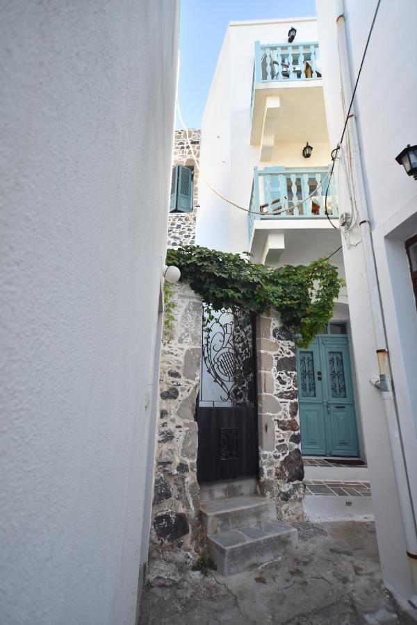 Traditional House By The Sea Mandraki  Екстер'єр фото